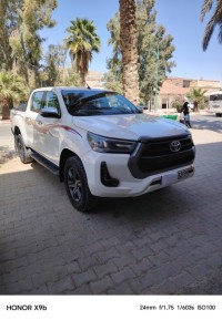 السيارات-النفعية-toyota-hilux-2021-legend-dc-4x4-pack-luxe-الواد-الوادي-الجزائر