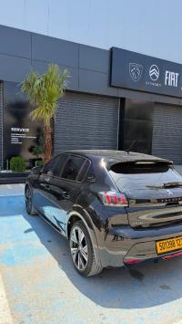 voitures-peugeot-208-2023-gt-chlef-algerie