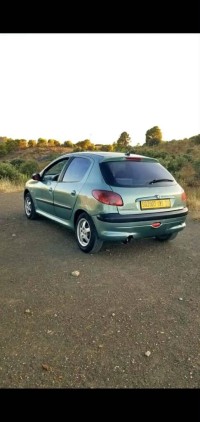 سيارات-peugeot-206-1999-tres-propre-إغيل-علي-بجاية-الجزائر