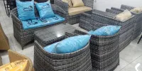 SALON JARDIN ROUTINE 04 PLACE AVEC TABLE BASSE
