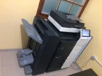 Konica minolta bizhub c454e avec finisseur de livrets 