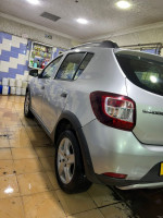 voitures-dacia-sandero-2015-alger-centre-algerie