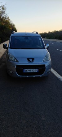 سيارات-peugeot-partner-2012-tepee-مسرغين-وهران-الجزائر