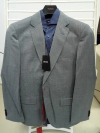 Costumes de marque état neuf (HUGO BOSS ZEGNA CERUTTI ...)