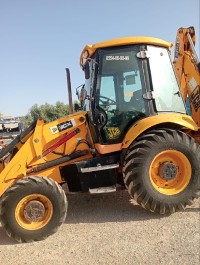 آلة-jcb-3cx-2008-بلعايبة-المسيلة-الجزائر
