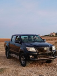 سيارات-toyota-hilux-2012-وادي-العثمانية-ميلة-الجزائر