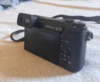 Appareil photo Panasonic LUMIX DMC-GX7 avec objectif (14-42mm)