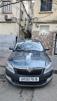 سيارات-skoda-fabia-2015-fresh-بوروبة-الجزائر