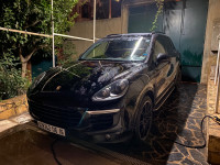 voitures-porsche-cayenne-2016-alger-centre-algerie