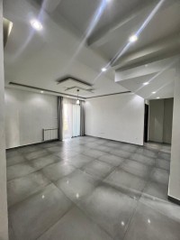 شقة-كراء-4-غرف-الجزائر-حيدرة