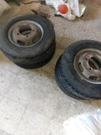 Vente 5 jantes et pneus 500/12 (a100)