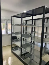Rayonnage pour archives, Étagère métallique