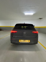 moyenne-berline-volkswagen-golf-8-2021-united-said-hamdine-alger-algerie