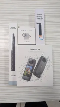 Insta360 x4
