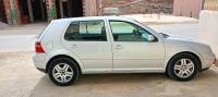 moyenne-berline-volkswagen-golf-4-2004-match-batna-algerie