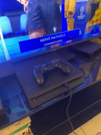 PS4 1TO  