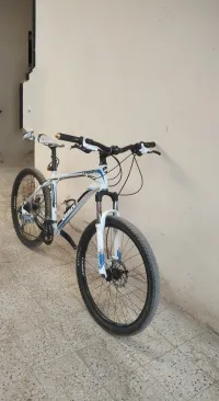 Giant دراجة هوائية 