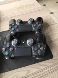 Manettes PS4 V2