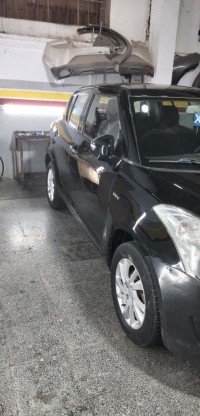 سيارات-suzuki-swift-2014-البليدة-الجزائر