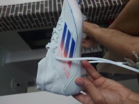 Soulier de foot Adidas original  