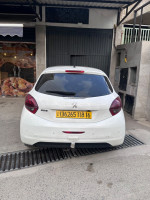 voitures-peugeot-208-2018-allure-facelift-tigzirt-tizi-ouzou-algerie