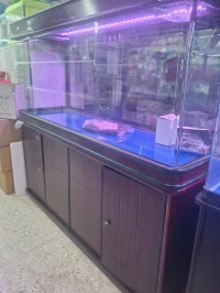 Aquariums d'importation avec meuble d'origine