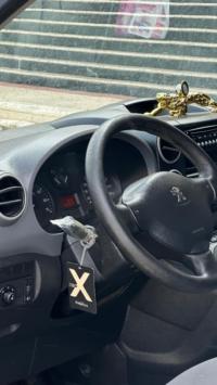 السيارات-النفعية-renault-b9-2014-اليشير-برج-بوعريريج-الجزائر