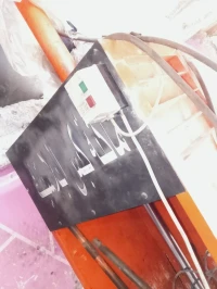 ألة ضغط البلاستيك و الكرتون