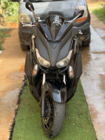 motos-et-scooters-xmax-400-yamaha-2014-algerie