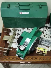 Hitachi f30-A rabot 900w 
