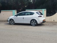 سيارات-seat-leon-2012-بوقرة-البليدة-الجزائر