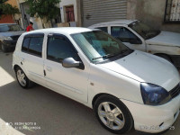 voitures-renault-clio-campus-2013-ouled-sellam-batna-algerie