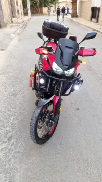 Honda African twin nouvelle jdide cartone 2023