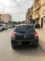 voitures-renault-clio-3-2011-oran-algerie