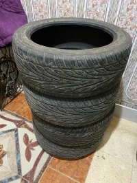 4 عجلات شبه جدد 255 45 20