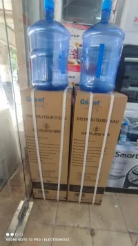 Distributeur d'eau fraîche avec réfrigérateur 