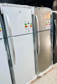 Promo Réfrigérateur iris 400L gris / blanc defrost 
