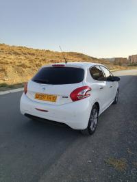 سيارات-peugeot-208-2014-allure-سور-الغزلان-البويرة-الجزائر
