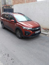 سيارات-dacia-jogger-2023-بئر-خادم-الجزائر