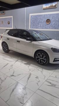 سيارات-skoda-fabia-2023-style-plus-مداوروش-سوق-أهراس-الجزائر