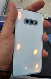 Samsung S10e