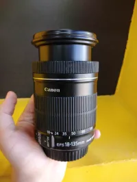 obgiectif canon 18 135 is  