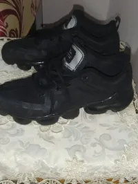 Vapormax black black 40 original kaba très bon état 9 10