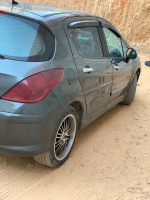 moyenne-berline-peugeot-308-2008-larbatache-boumerdes-algerie