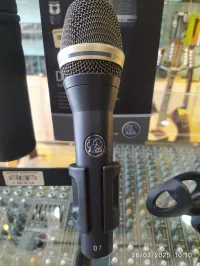 Microphone chant AKG D7