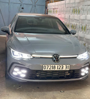 voitures-volkswagen-golf-8-2023-gtd-oran-algerie