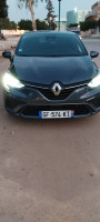 voitures-renault-clio-5-2022-rs-line-essence-algerie