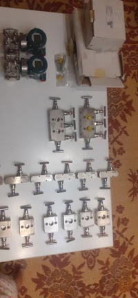 Slt j'ai des appareils instrumentaion industrielle (ORIGINAL)neufs jamais utilisés   