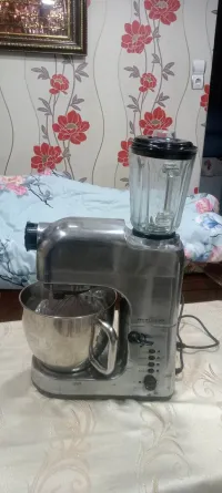 "Pétrin"prof cook