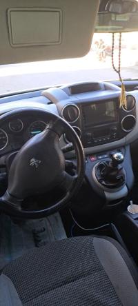 سيارات-peugeot-partner-2015-tepee-allure-سوق-أهراس-الجزائر
